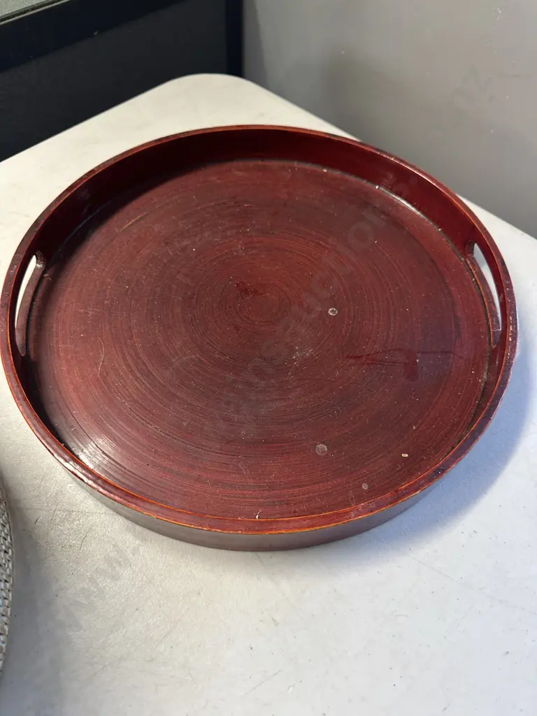 Round Ratan Clouche & Serving Tray Image 1++