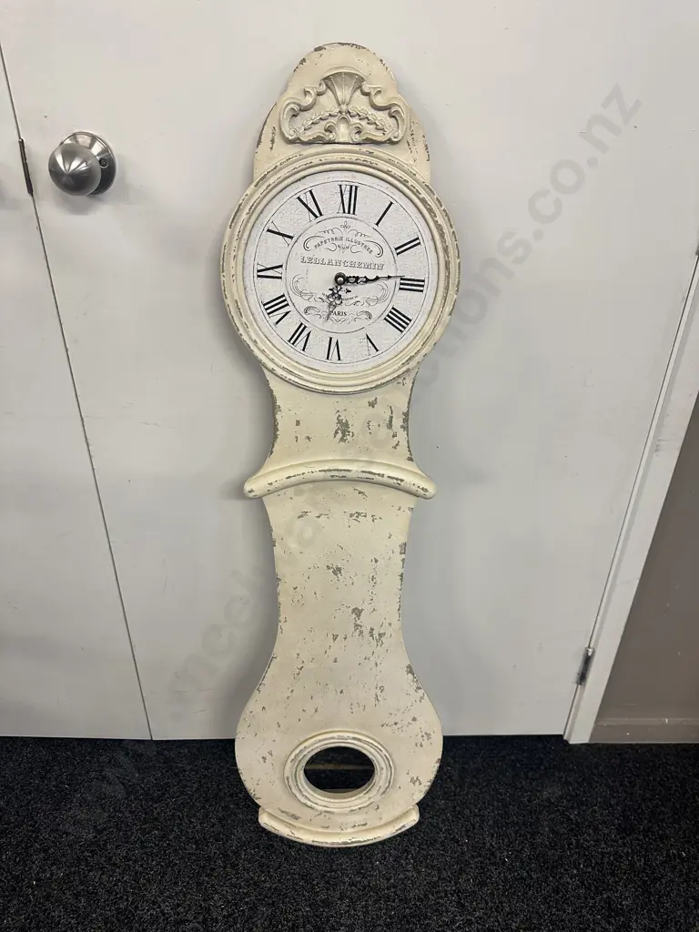 Decorative Antique French Style Wall Hung Clock PAPETRRIE ILLUSTREE 'Paris' H120cm. Image 1++