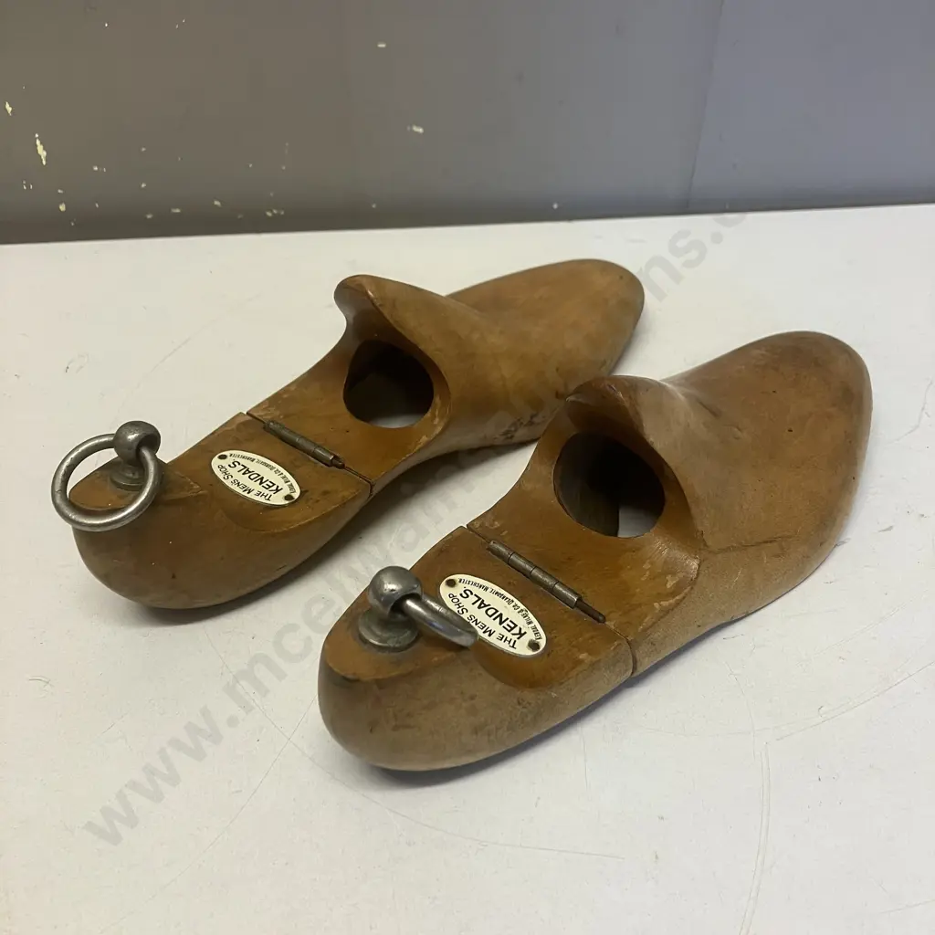 Kendals English Shoe Trees Image 1++