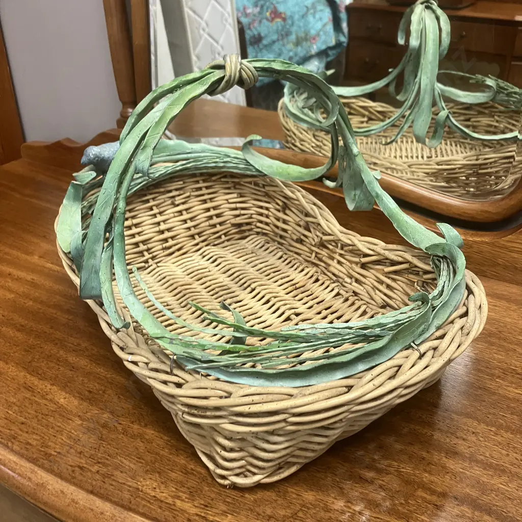 Woven Wicker Basket With Ornate Metal Handle & Border With Bird. H25 W42 D30cm Image 1++