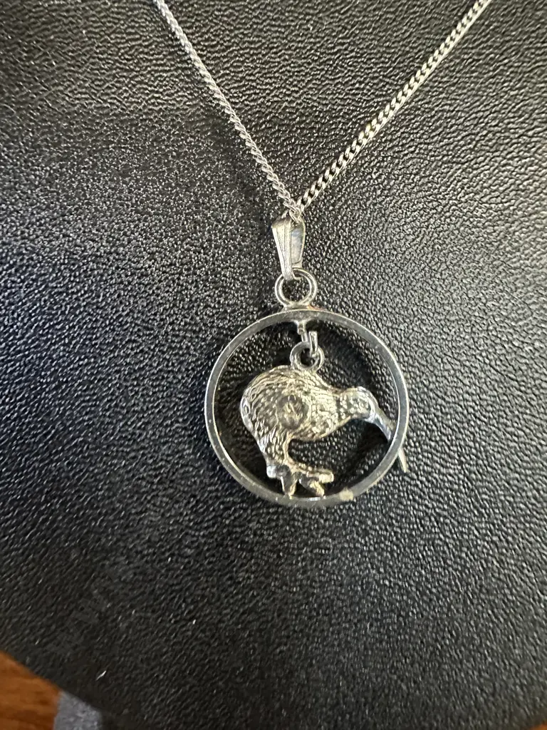 Kiwi Pendant Necklace  Image 1++