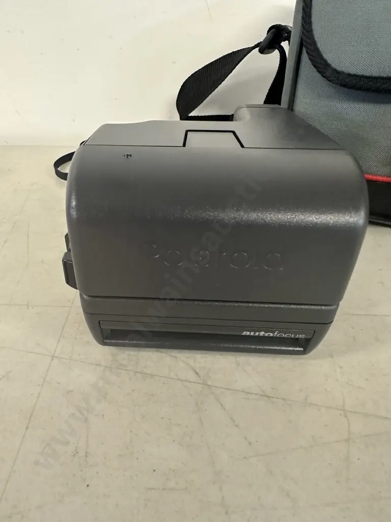 Vintage Polaroid Auto Focus Camera & Point Professional Case Image 1++