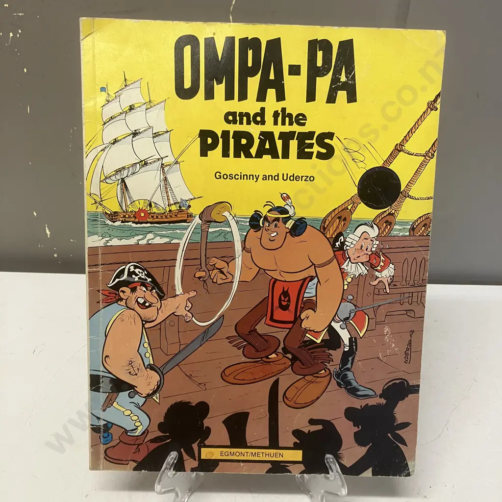 Ompa-Pa and the Pirates - Goscinny & Uderzo, 1977 First English Edition. 32 pages Image 1++