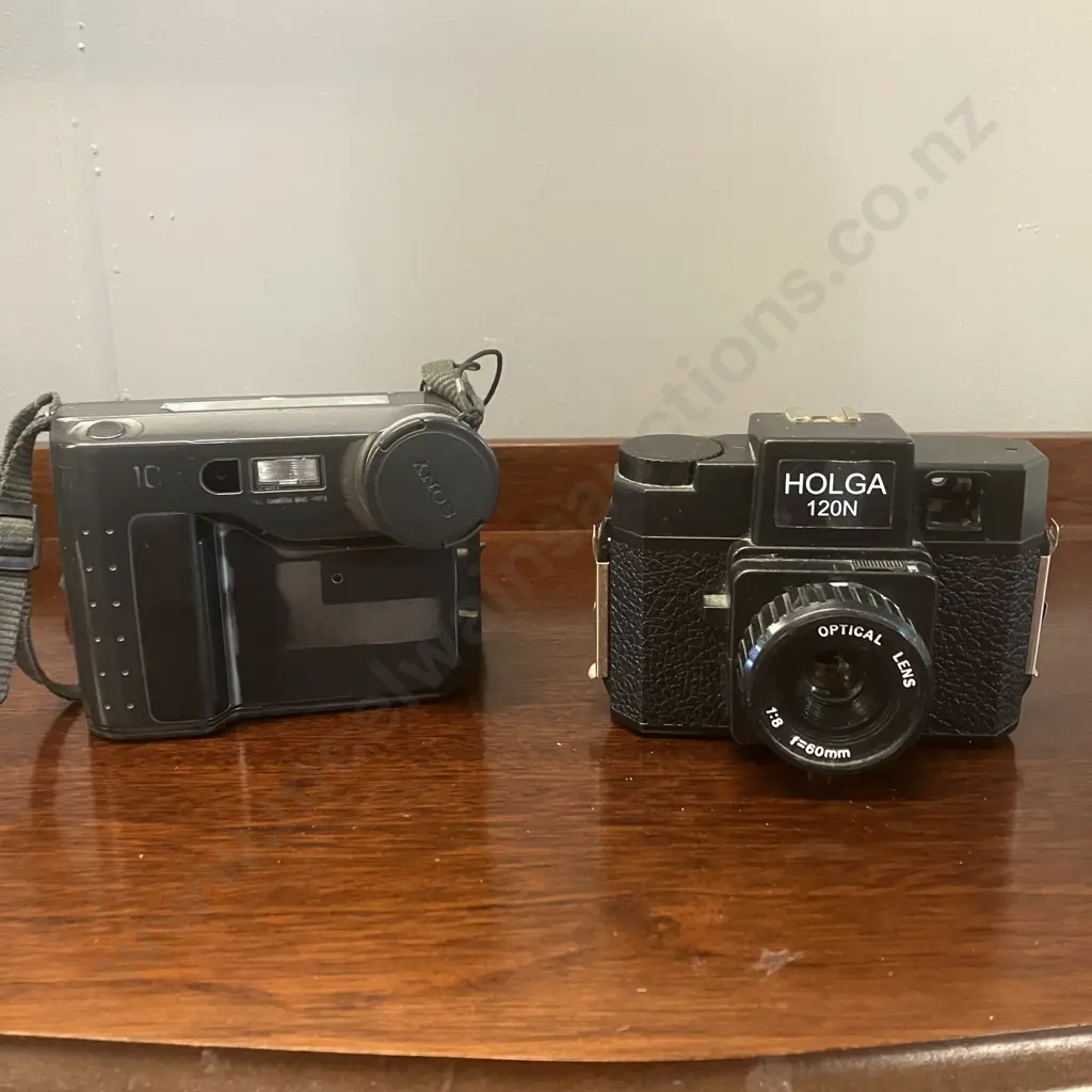 Sony MVC-FD73 0.3mp Mavica Digital Camera & Holga 120N Plastic 120 Film Viewfinder Camera Image 1++