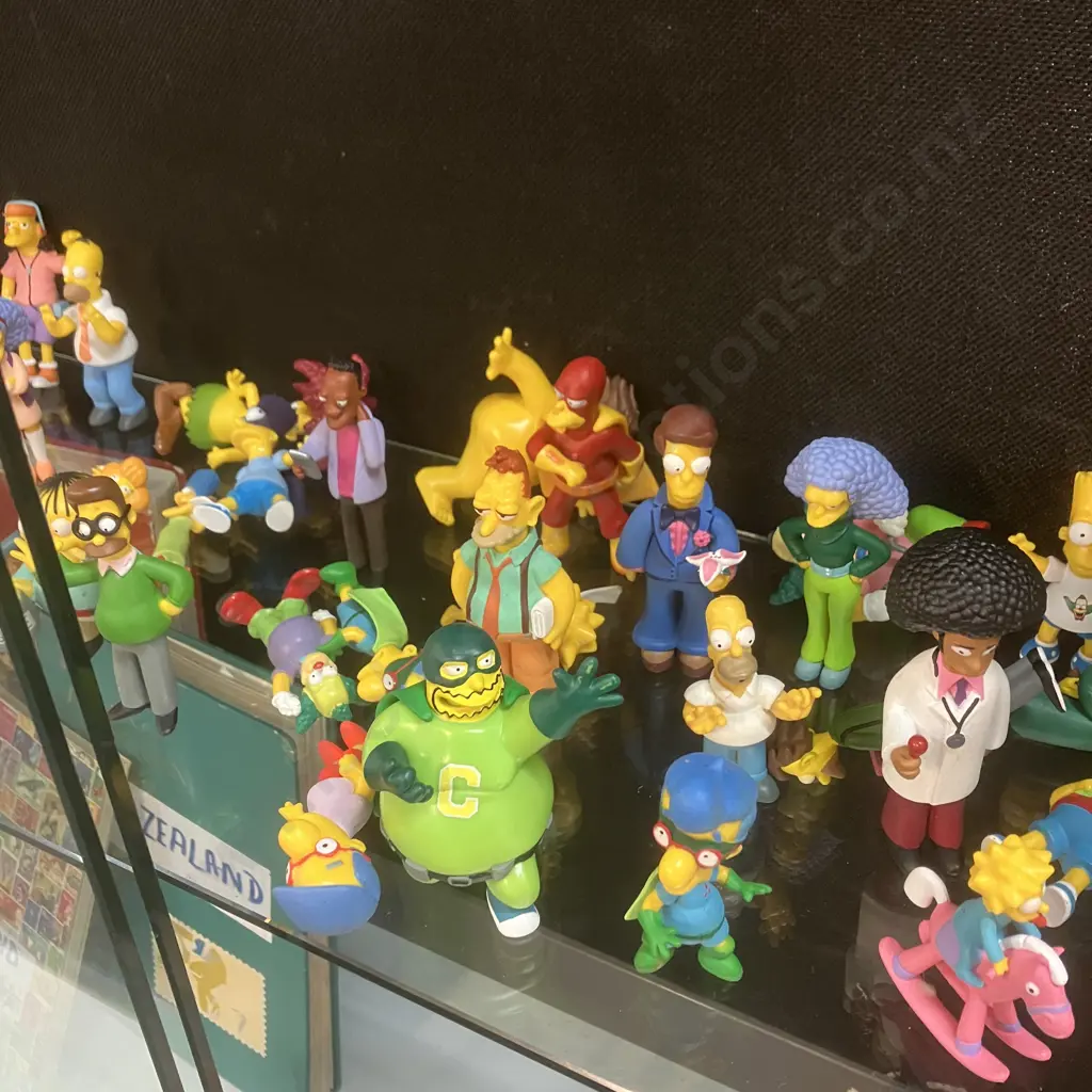 Lot of Fifty 'Simpsons' Figurines Image 1++