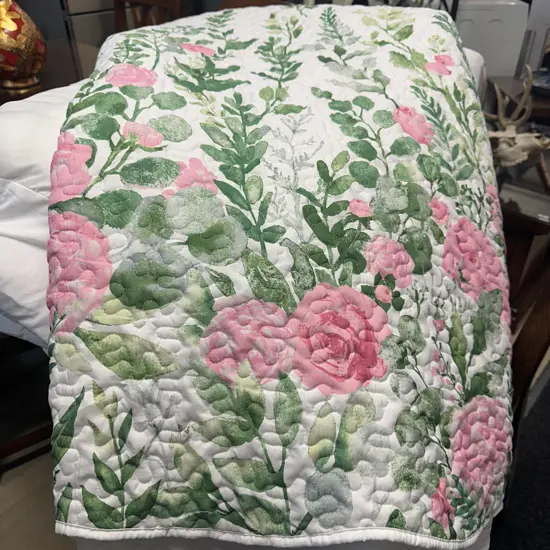 Queen Size Coverlet & Luxury Thick Mattress Topper