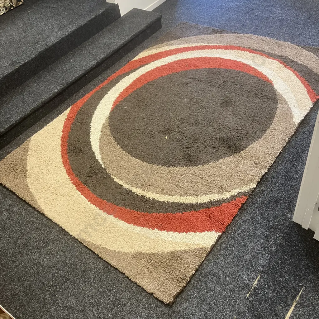 Milano Floor Rug With a Brown / Tan / Cream / Red Circular Pattern. 158 x 228 Image 1++
