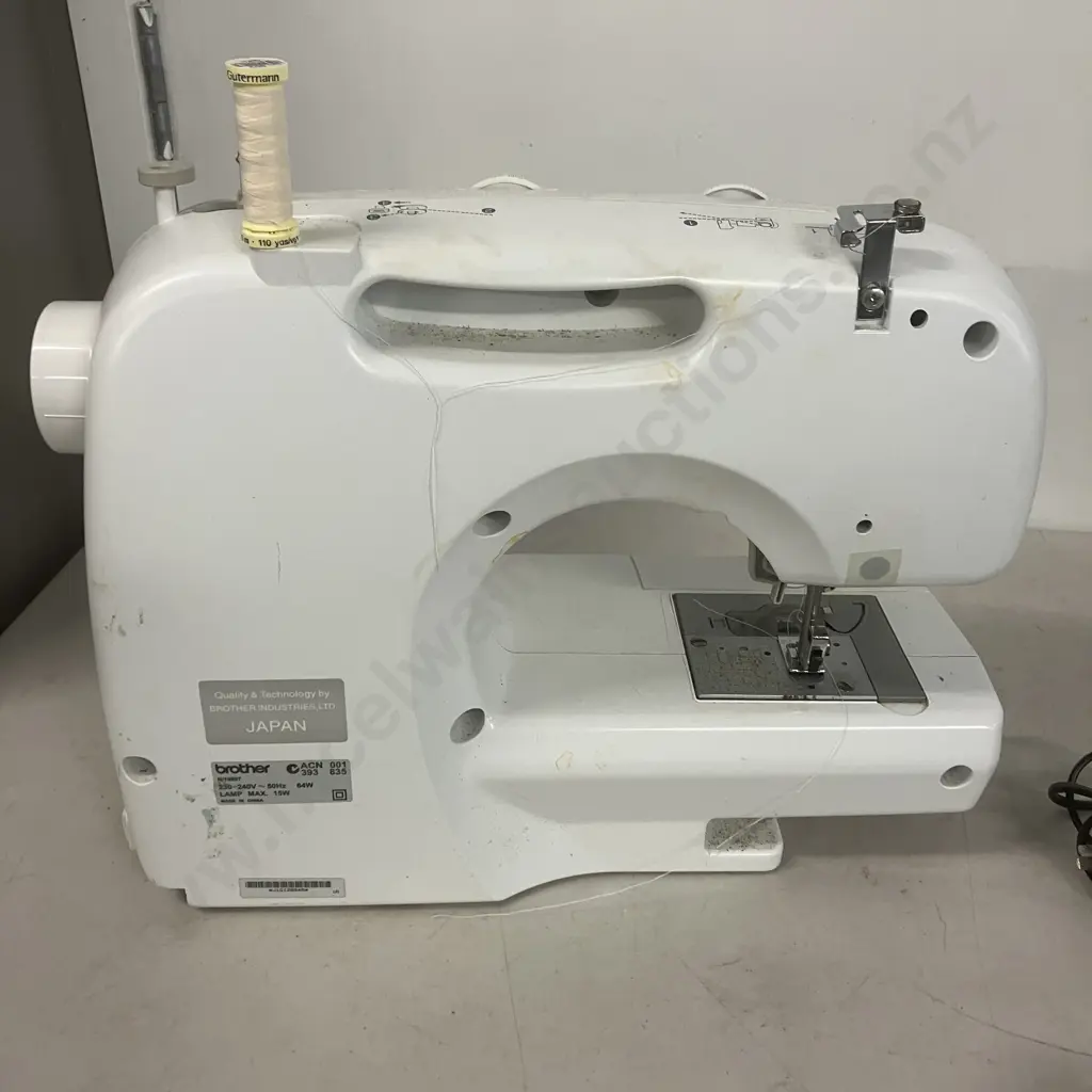 Brother BM-2600 Sewing Machine N19697 Image 1++