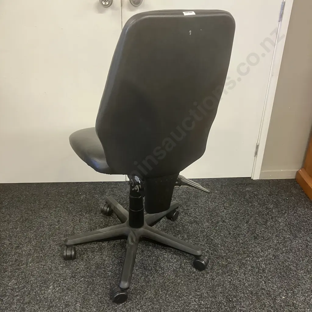 Black Leather High Back Ergonomic Office Chair, 3 Lever Image 1++