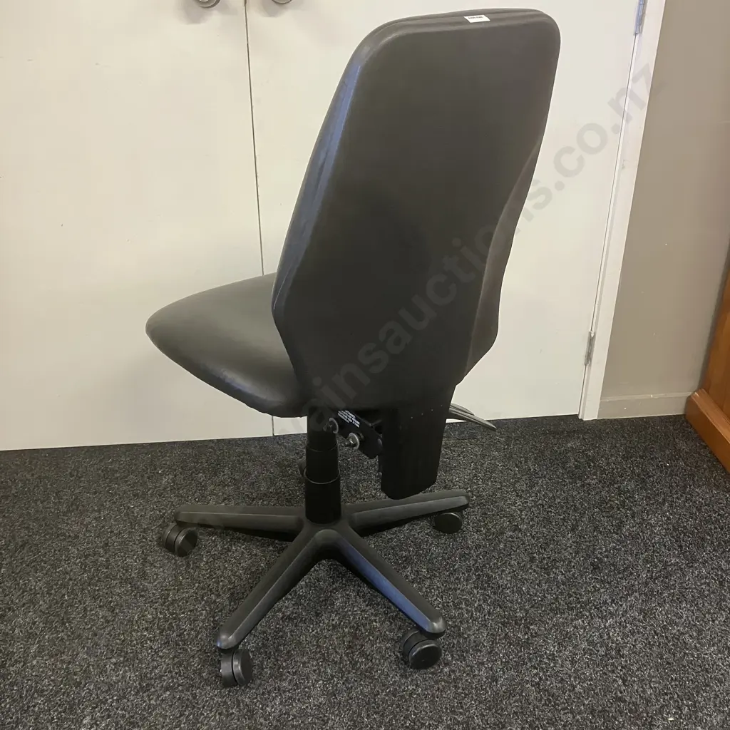Black Leather High Back Ergonomic Office Chair, 3 Lever Image 1++