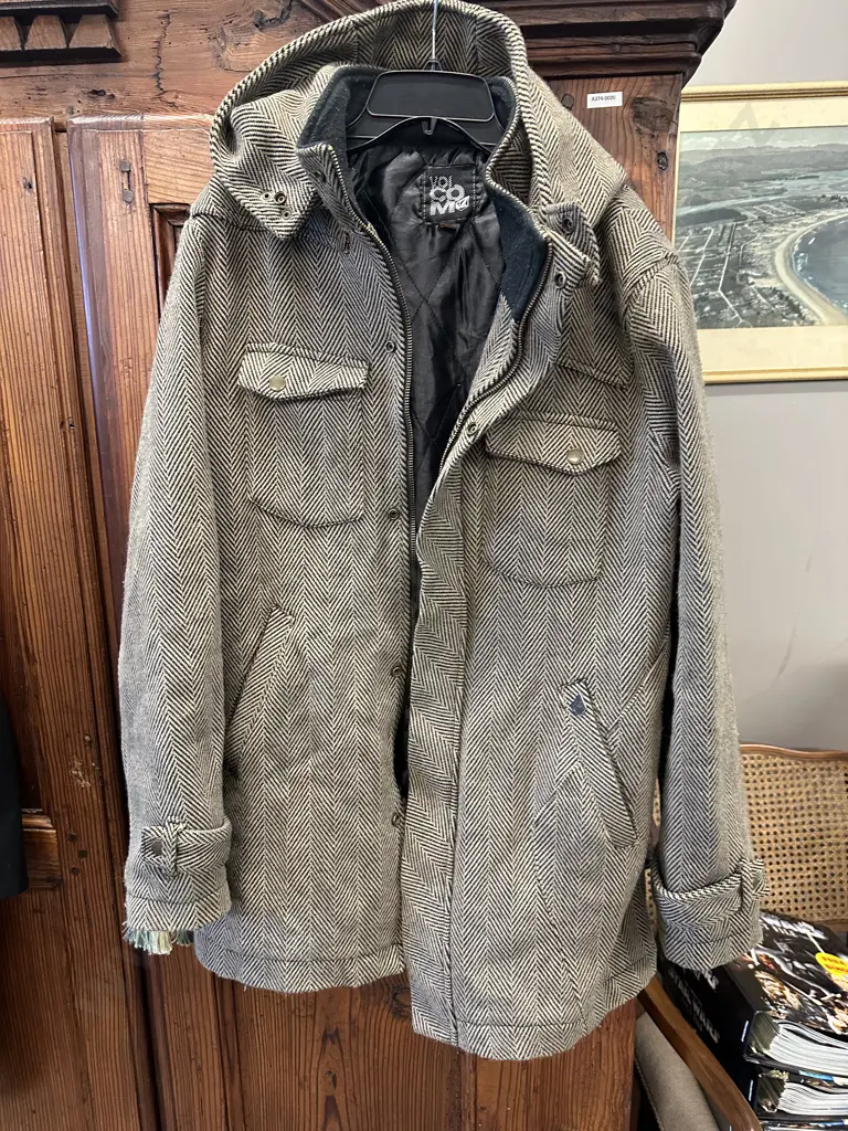 Volcom Size XL Mens Jacket With Detachable Hood Image 1++