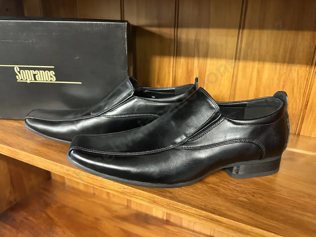 Mens Bale Dress Black Shoes Size 8 Image 1++