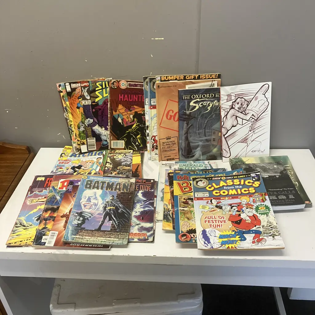 Box Lot Assorted Comics, Graphic Novels & Books Image 1++