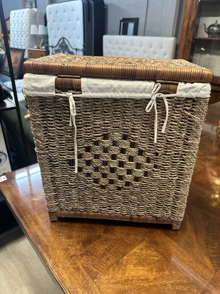 Vintage Rattan Laundry Hamper With Cream Liner H43,W40,D27cm. Image 1++