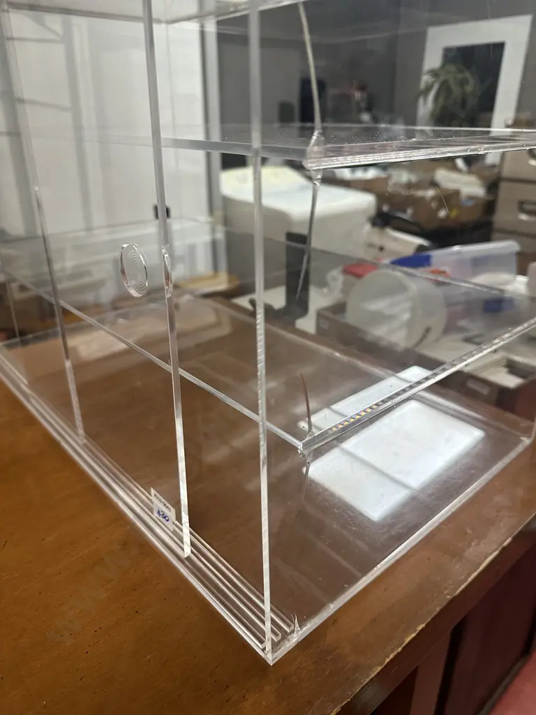 Pair of Perspex Shelved Display Cabinets With Sliding Doors. H40 W57.5 D33cm (As Found) Image 1++