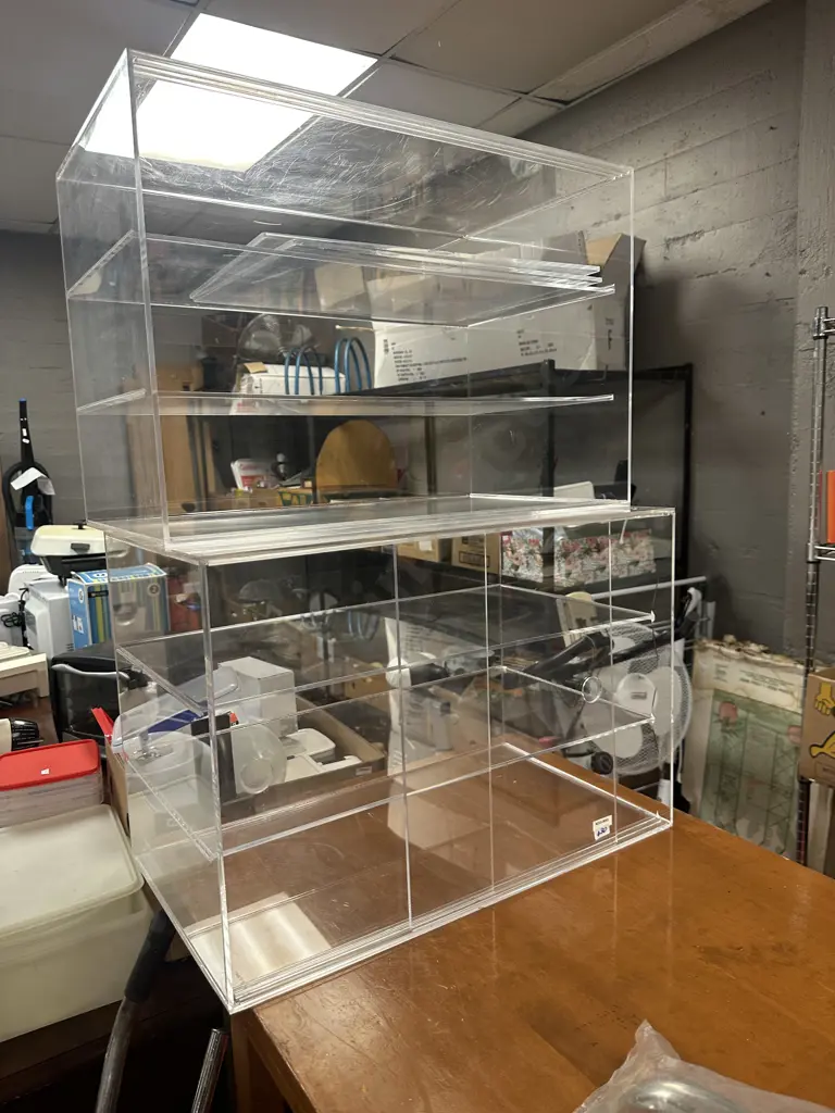 Pair of Perspex Shelved Display Cabinets With Sliding Doors. H40 W57.5 D33cm (As Found) Image 1++