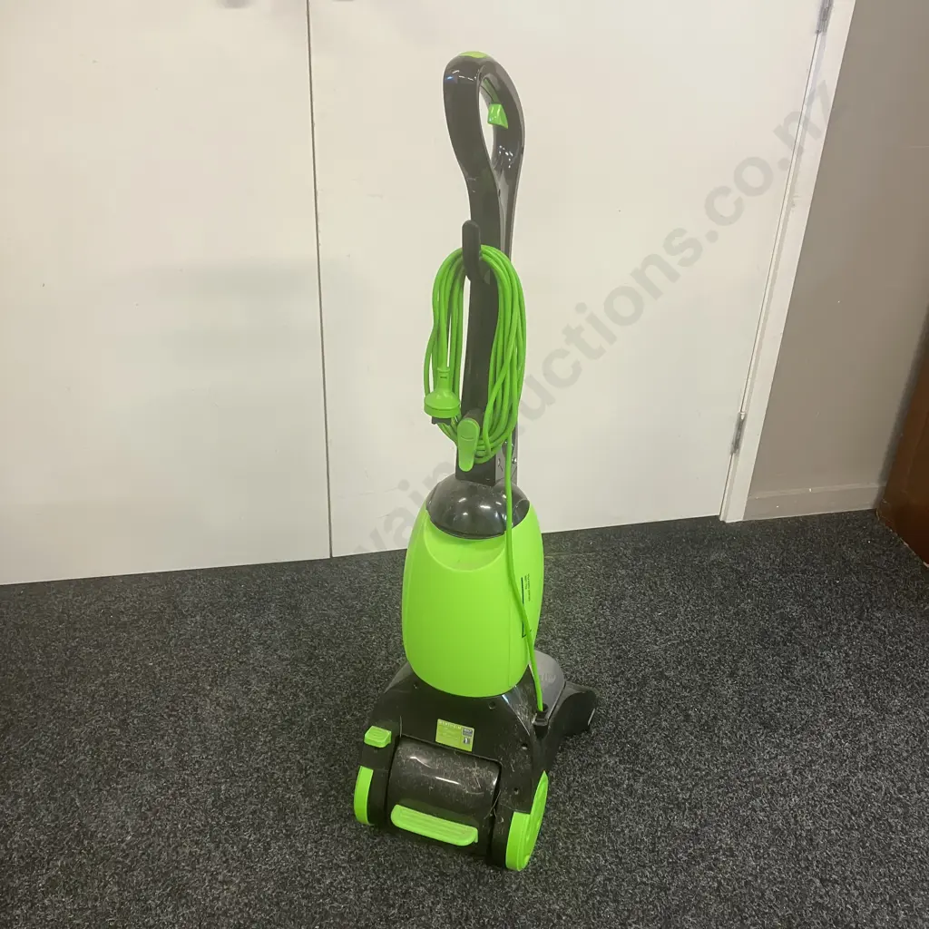 Werthiem SE2000 Carpet Shampooer Image 1++