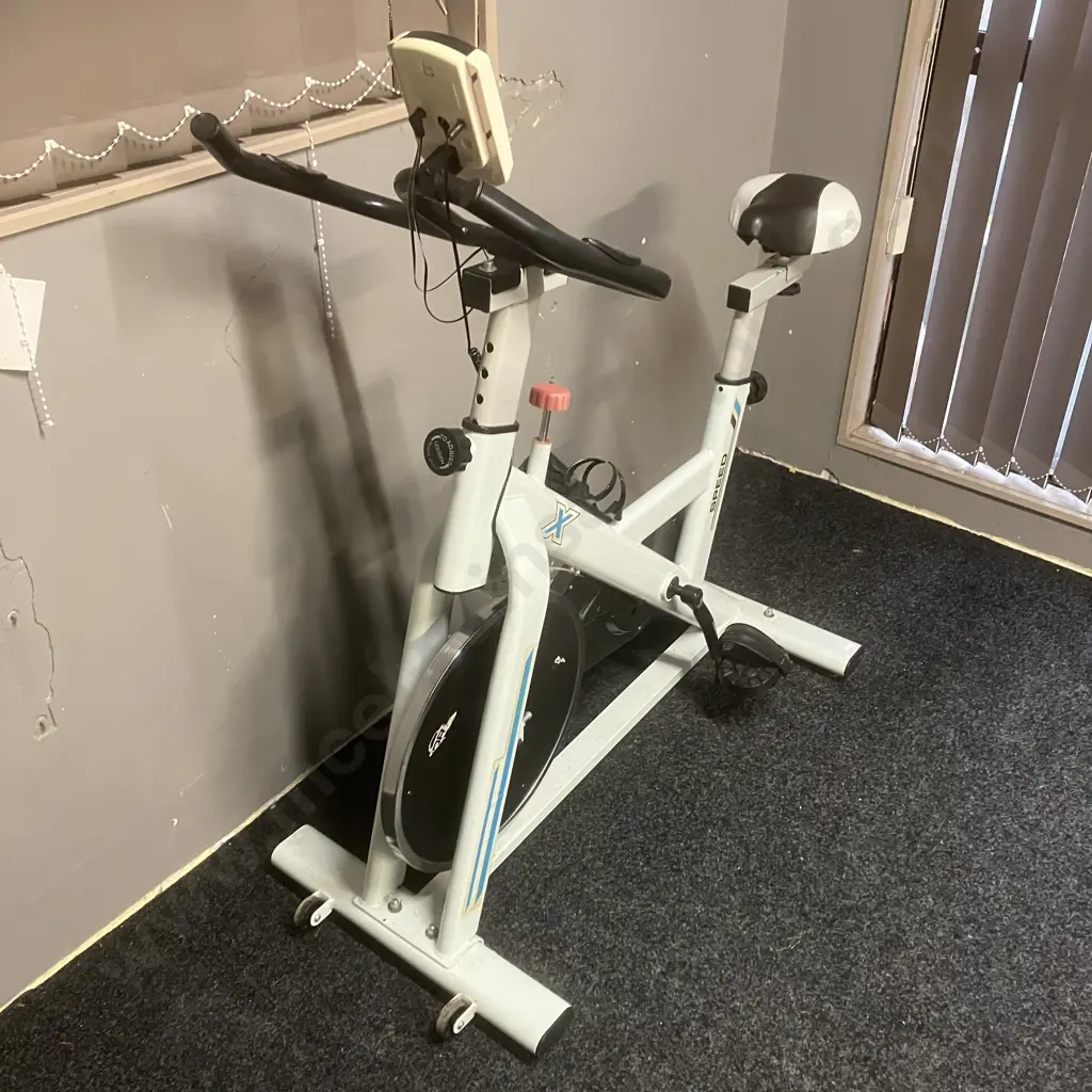 X Speed Fitness Bike Image 1++