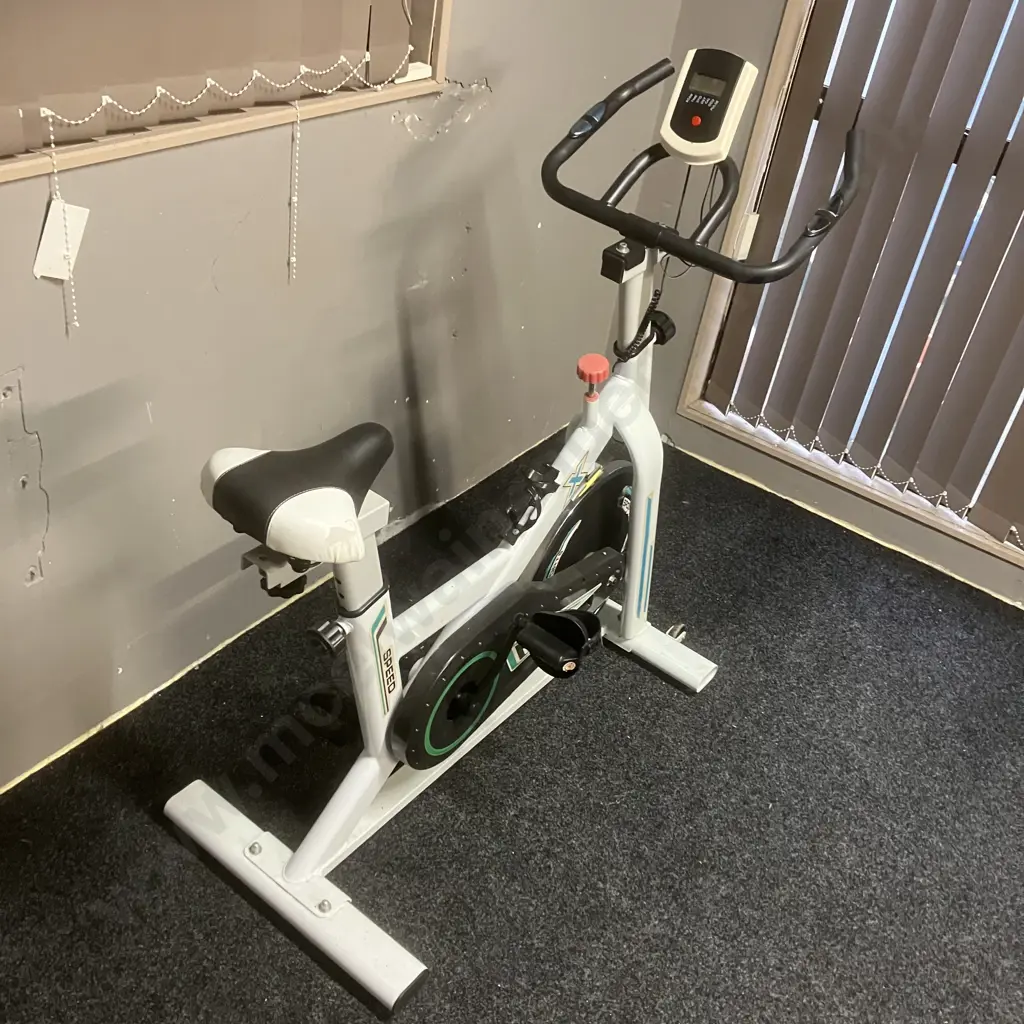 X Speed Fitness Bike Image 1++