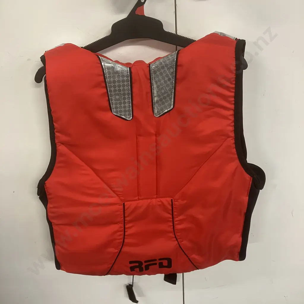 RFD Sirocco Male 402 / In-Shore PFD Adult Male Large - Red Image 1++