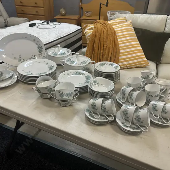 Vintage 1967 Noritake RC Japan 968 Alouette Dinnerware (as found)