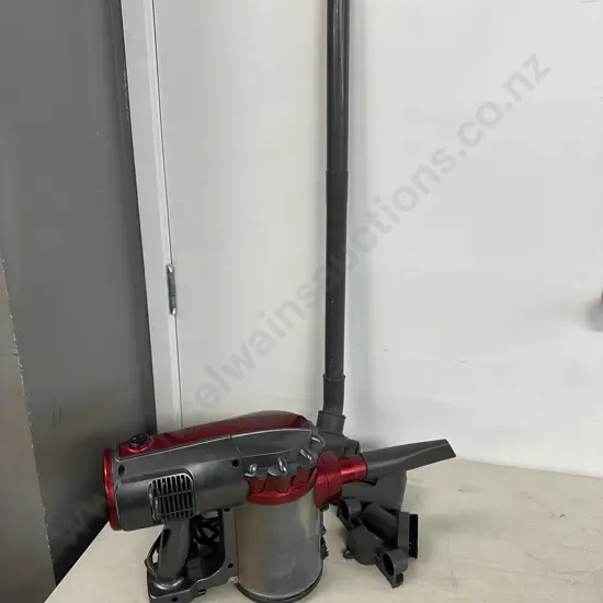Craig Russell Vacuum Cleaner Model AAQFAN001