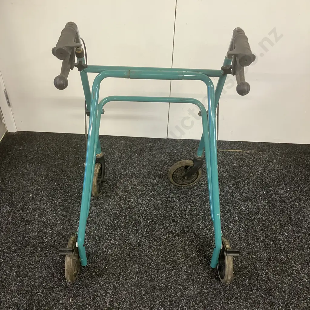 Cubro Rollator Image 1++