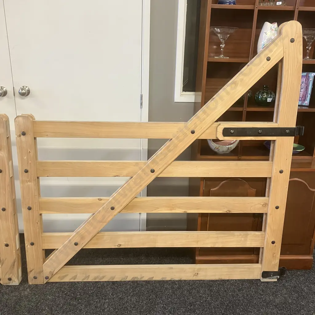 Pair of Timber 1.5 x 1.5m Double Gates With Black Strap Hinges & Gudgeons Image 1++
