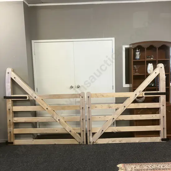 Pair of Timber 1.5 x 1.5m Double Gates With Black Strap Hinges & Gudgeons
