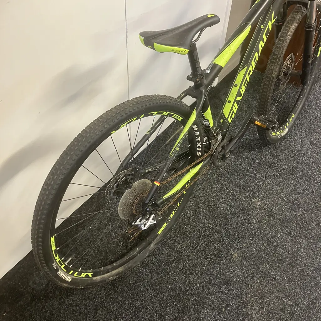 Silverback Spectra 29 Comp Mountain Bike, Black / Green Image 1++
