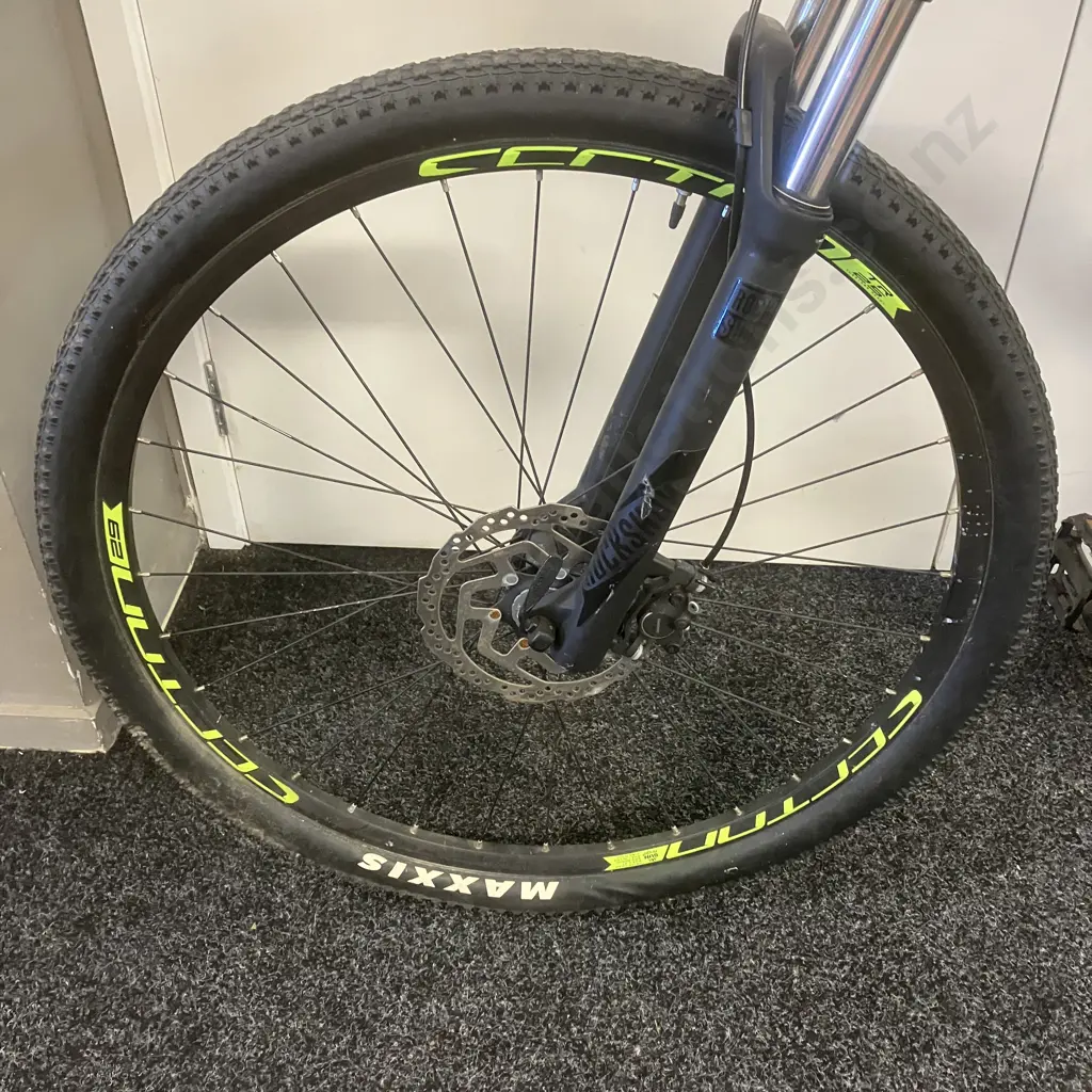 Silverback Spectra 29 Comp Mountain Bike, Black / Green Image 1++