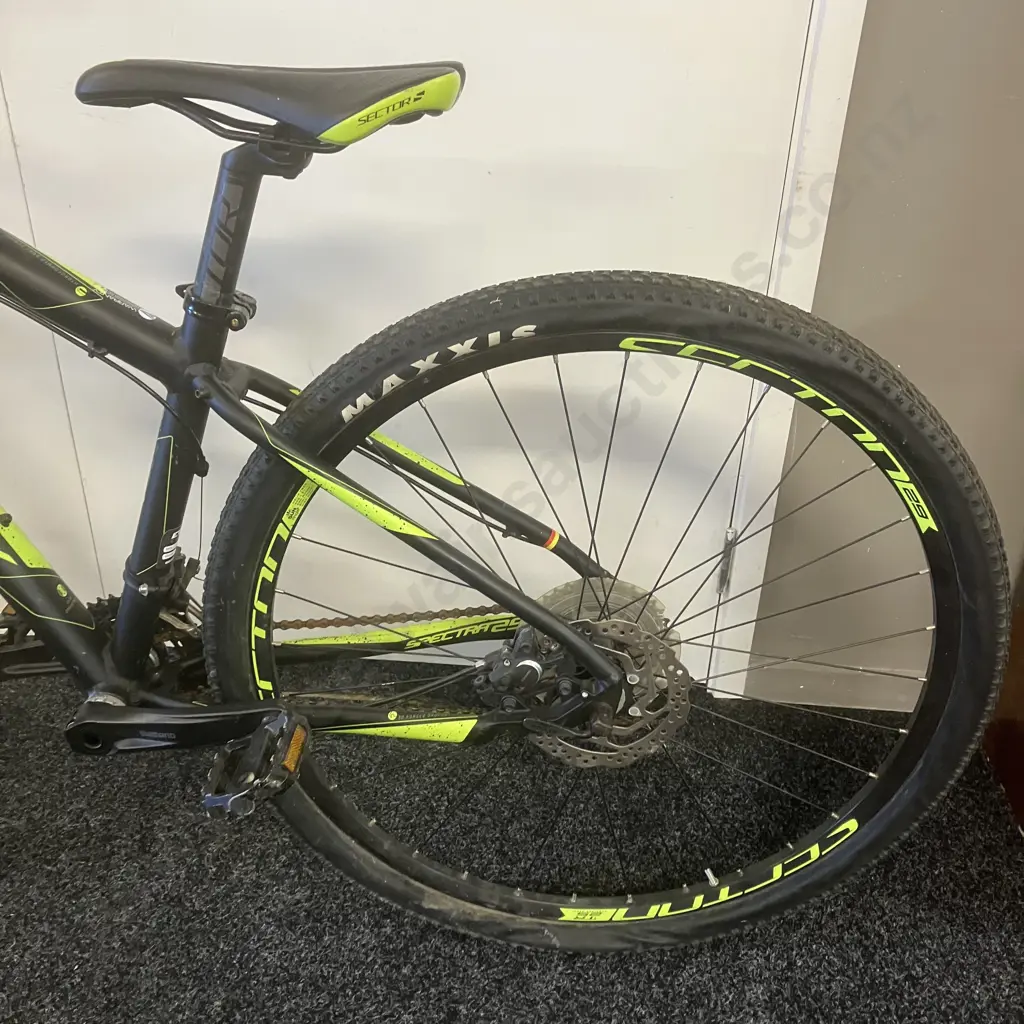 Silverback Spectra 29 Comp Mountain Bike, Black / Green Image 1++