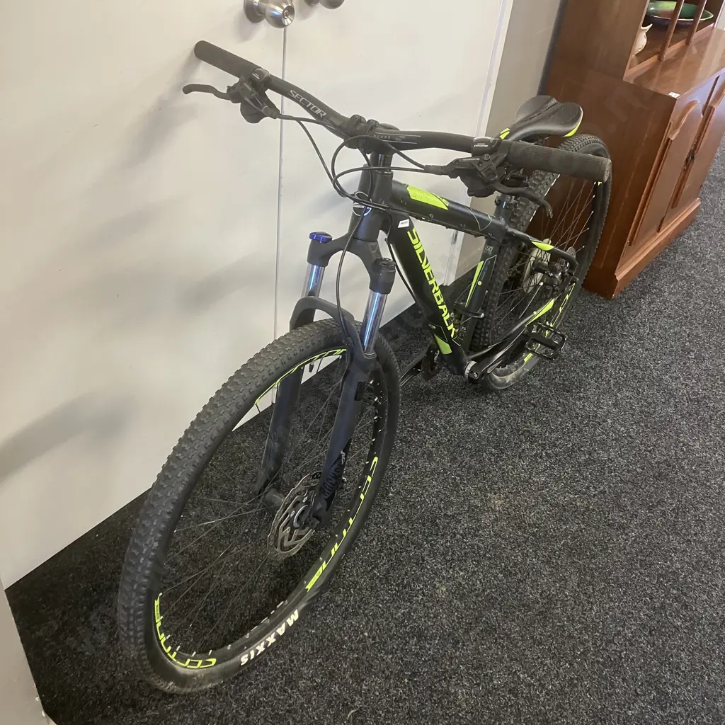 Silverback Spectra 29 Comp Mountain Bike, Black / Green Image 1++