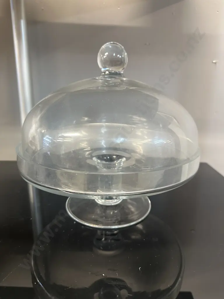 Lidded Glass Clouche & Glass Stand Image 1++