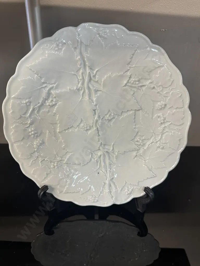 Antique Meissen Blanc de China Plate With Raised Relief Fruiting Vine Dia26cm. Image 1++