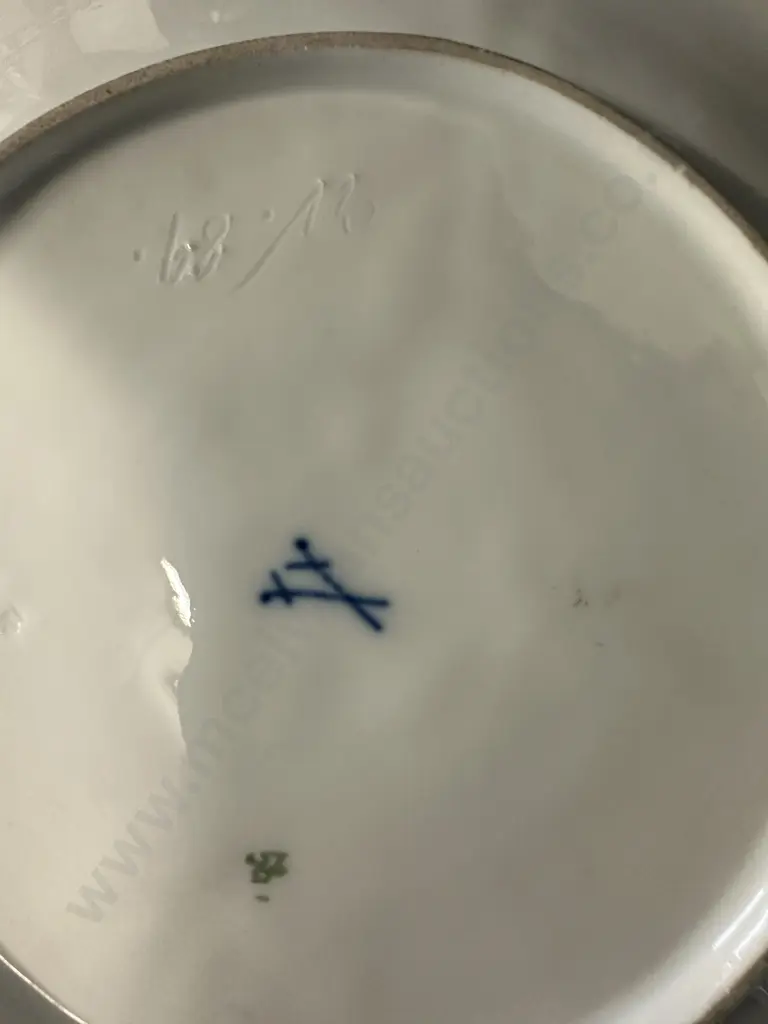 Antique Meissen Blanc de China Plate With Raised Relief Fruiting Vine Dia26cm. Image 1++