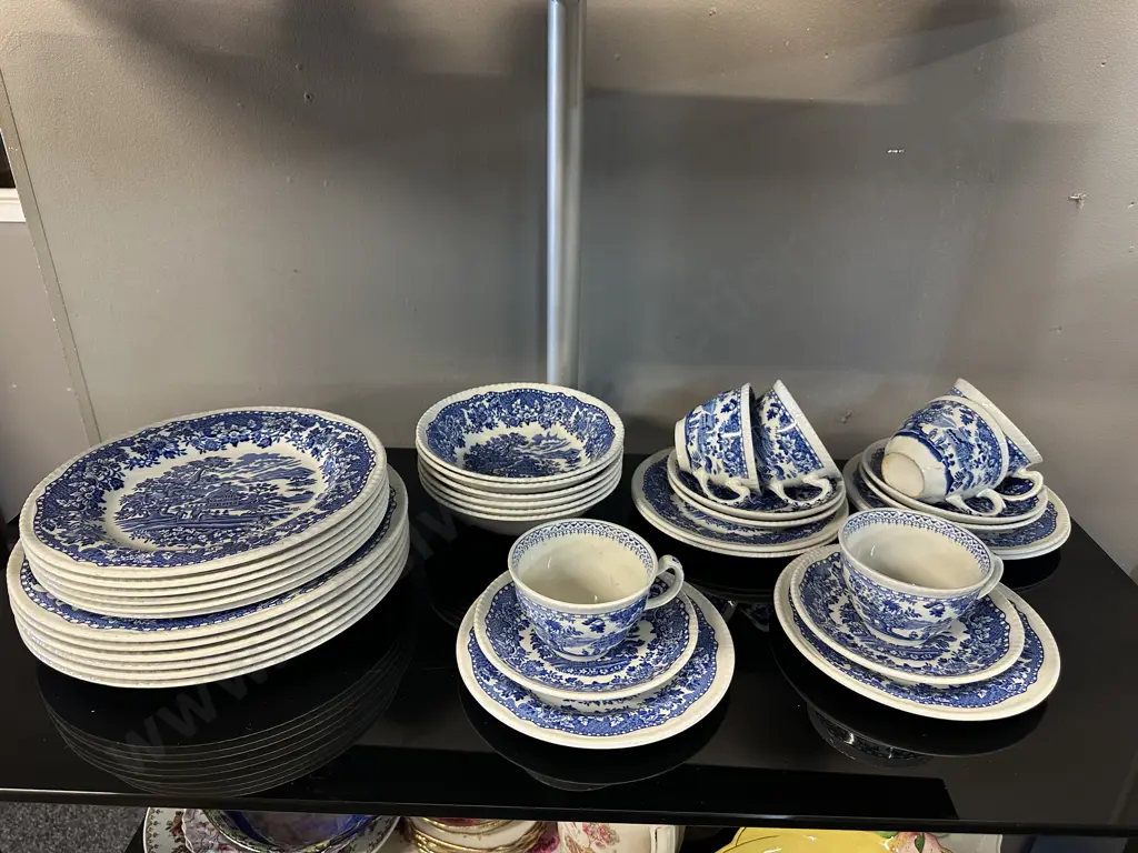 Six Place Setting Woods Burslem 'Seaforth' Dinnerware Image 1++