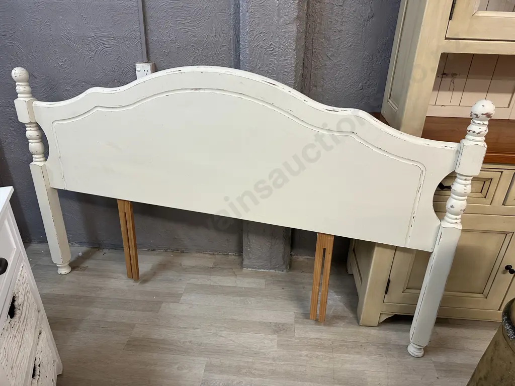 Antique Look Queen Headboard H118,W180cm. Image 1++