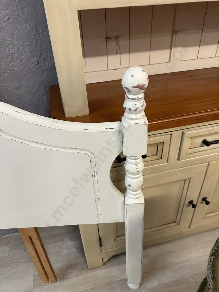 Antique Look Queen Headboard H118,W180cm. Image 1++