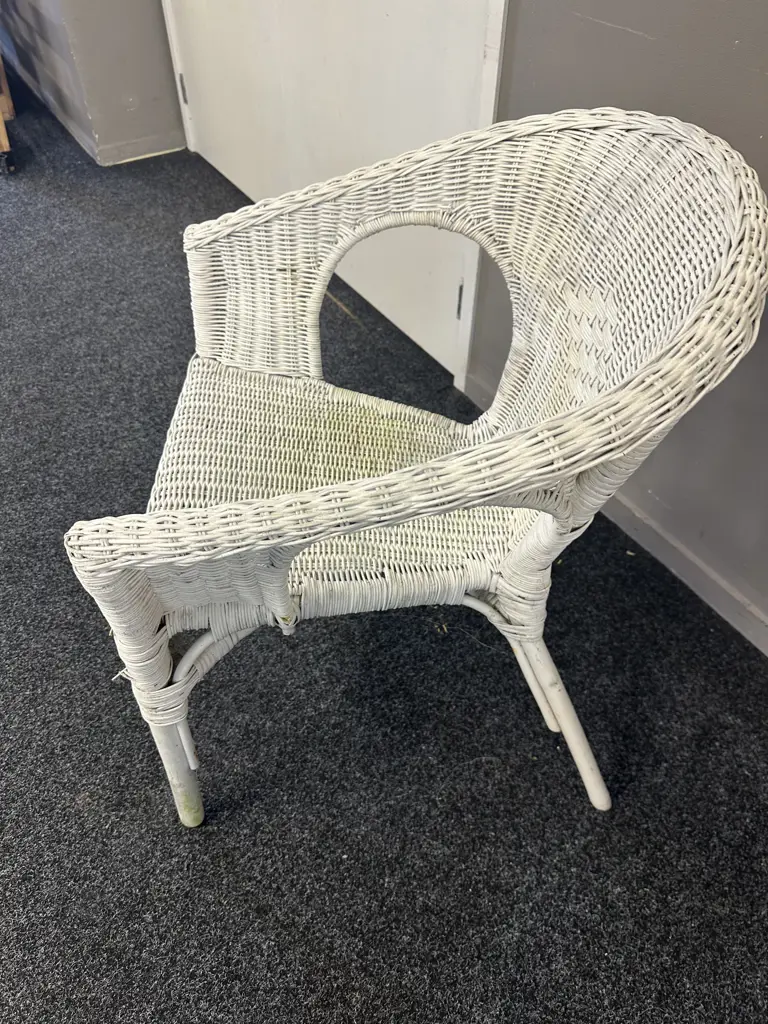 Vintage White Painted Wicker Arm Chair Image 1++