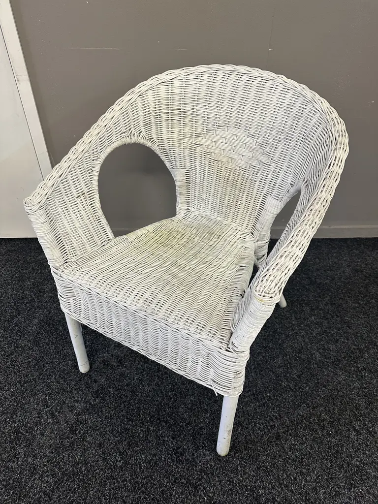 Vintage White Painted Wicker Arm Chair Image 1++