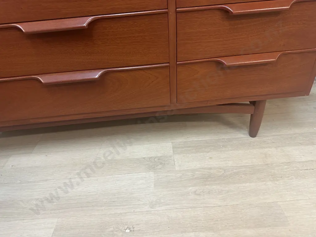 1960s Vintage Mid-Century Modern 9 Drawer Lowboy Dresser With Sculpted Handles. H66 W152.5 D41.5cm Image 1++