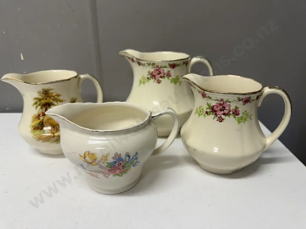 Selection Of Vintage Jugs Including Alfred Meakin  Image 1++