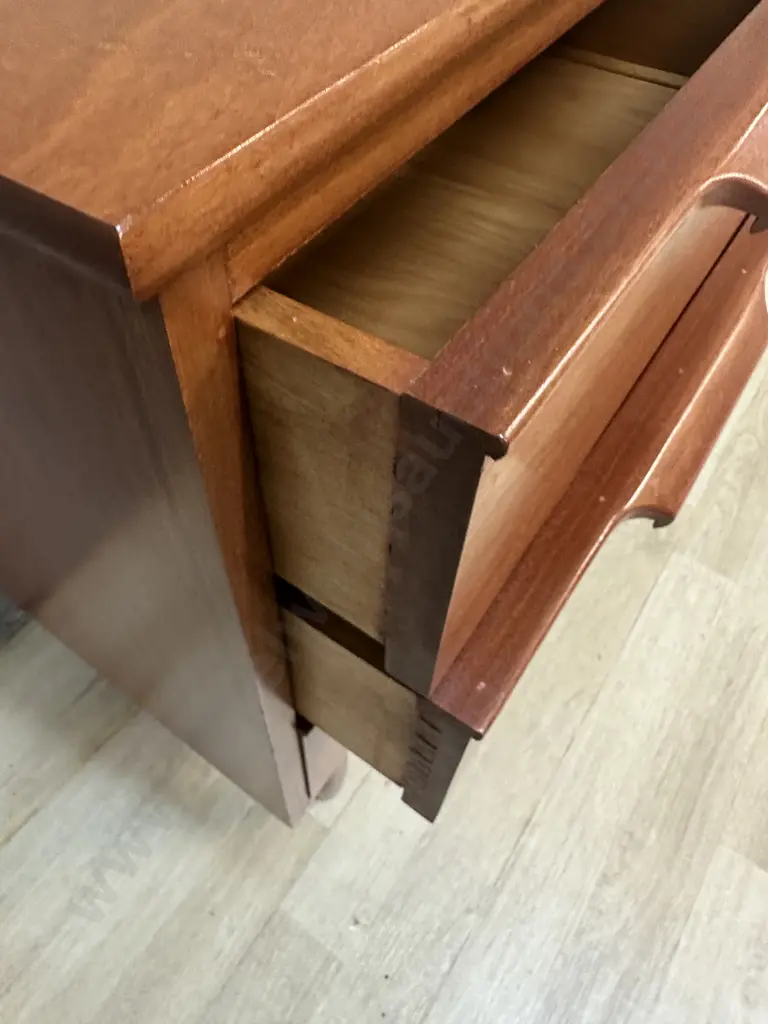 1960s Vintage Mid-Century Modern 3 Drawer Bedside With Sculpted Handles. H66 W49 D36cm Image 1++