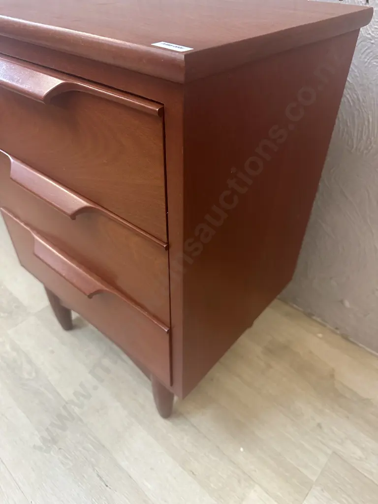 1960s Vintage Mid-Century Modern 3 Drawer Bedside With Sculpted Handles. H66 W49 D35cm Image 1++