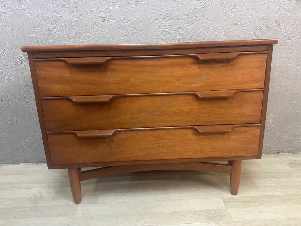 1960s Vintage Mid-Century Modern 3 Drawer Lowboy Dresser With Sculpted Handles. H67 W91 D41.5cm Image 1++