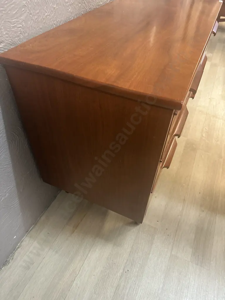 1960s Vintage Mid-Century Modern 3 Drawer Lowboy Dresser With Sculpted Handles. H67 W91 D41.5cm Image 1++