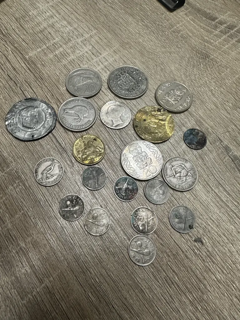 Collection Of Coins From Various Years Including 1947 NZ Half Crown, 1951 Florin Etc Image 1++