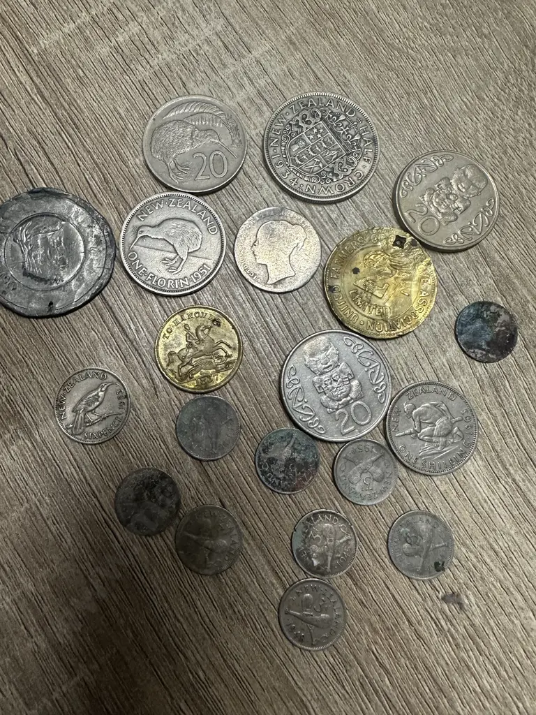 Collection Of Coins From Various Years Including 1947 NZ Half Crown, 1951 Florin Etc Image 1++