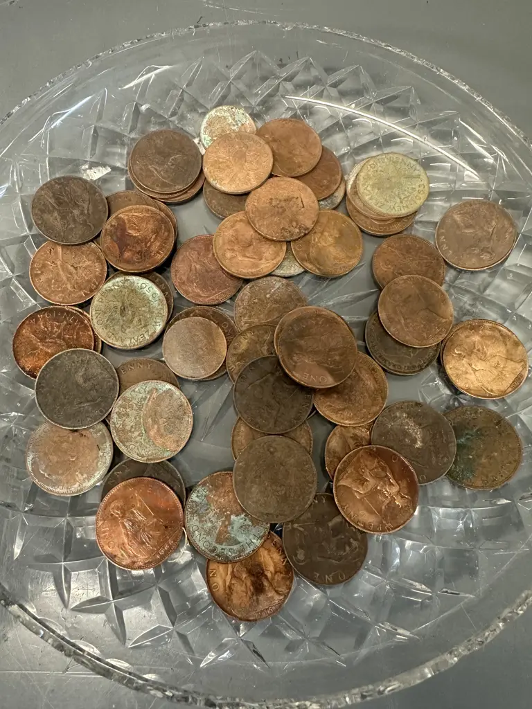 Selection Of Antique One Pennies Dated 1903,1920,1939,1943 Etc  Image 1++